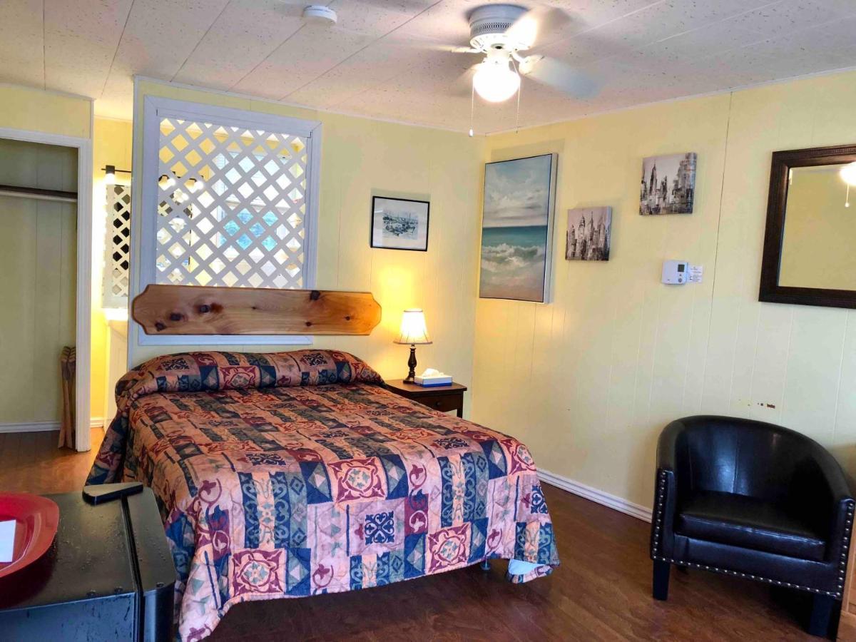 Lakelawn B&B And Motel Ярмут Экстерьер фото
