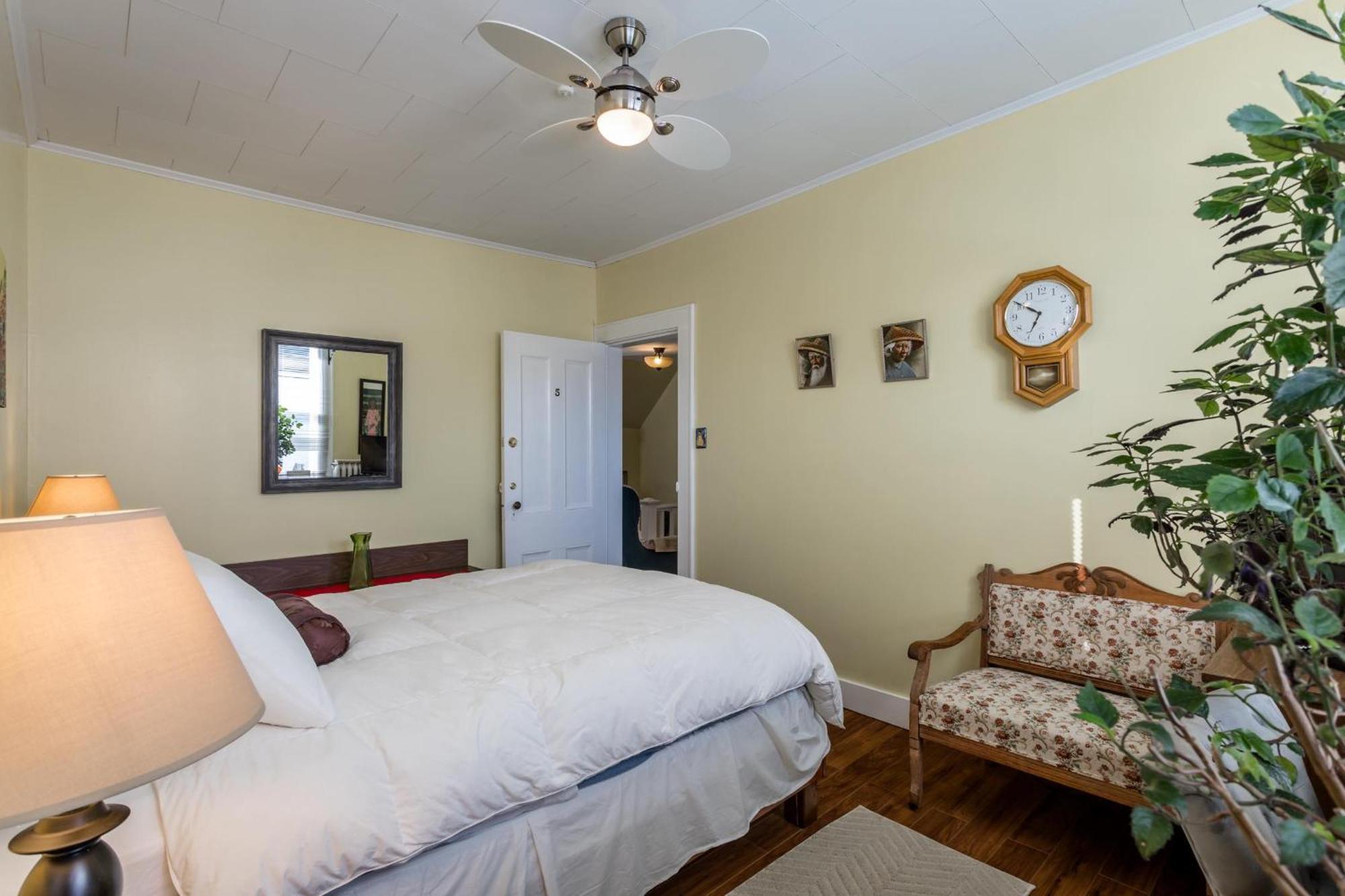 Lakelawn B&B And Motel Ярмут Экстерьер фото