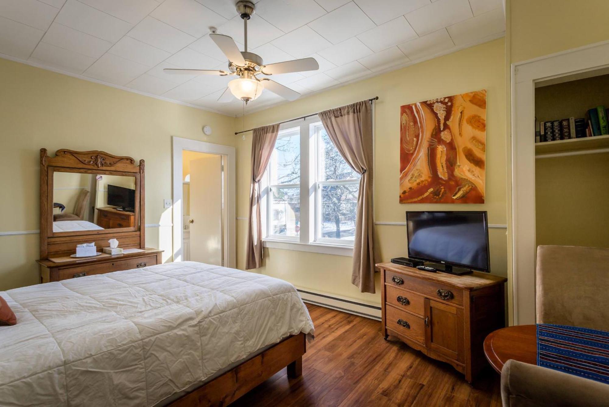 Lakelawn B&B And Motel Ярмут Экстерьер фото