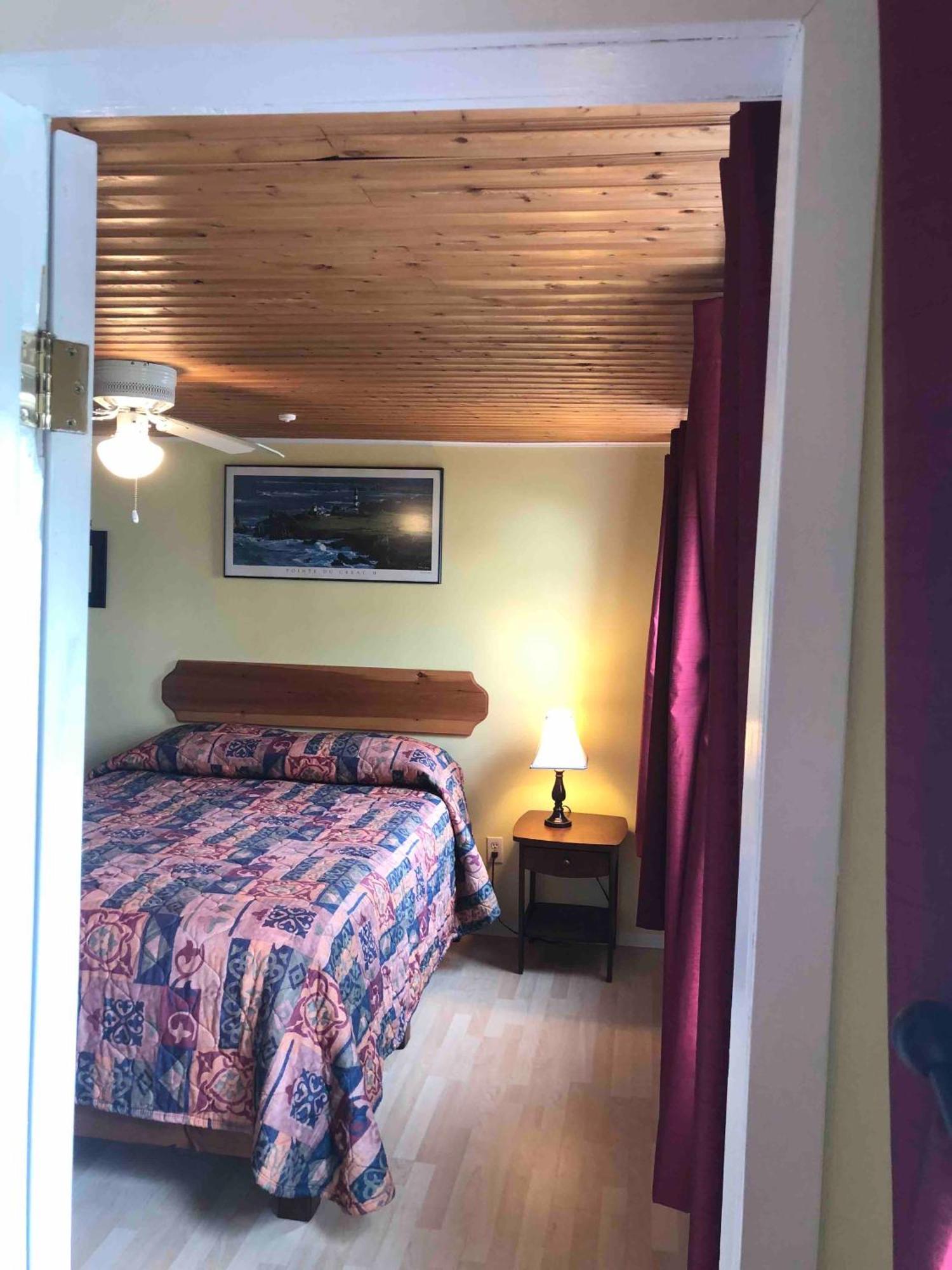 Lakelawn B&B And Motel Ярмут Экстерьер фото