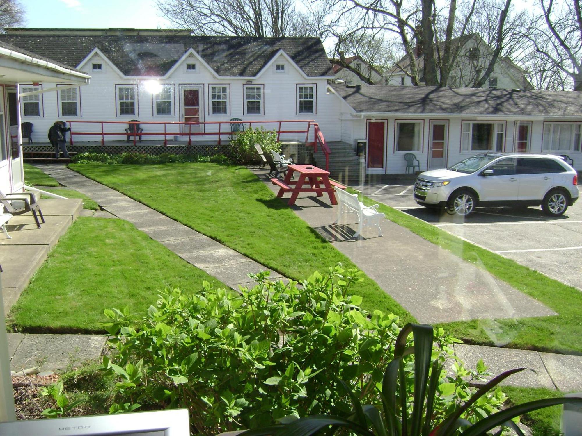 Lakelawn B&B And Motel Ярмут Экстерьер фото